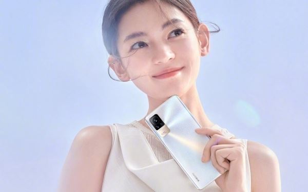 <br />
						Xiaomi Civi 1S: AMOLED-дисплей на 120 Гц, толщина менее 7 мм, чип Snapdragon 778G+, фронтальная камер на 32 МП и Android 12 из коробки<br />
					