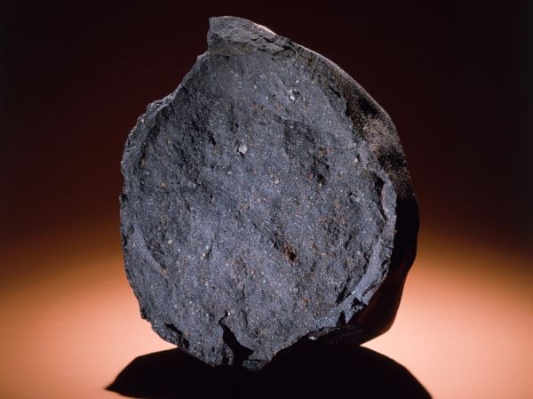 В метеоритах обнаружены строительные блоки ДНК